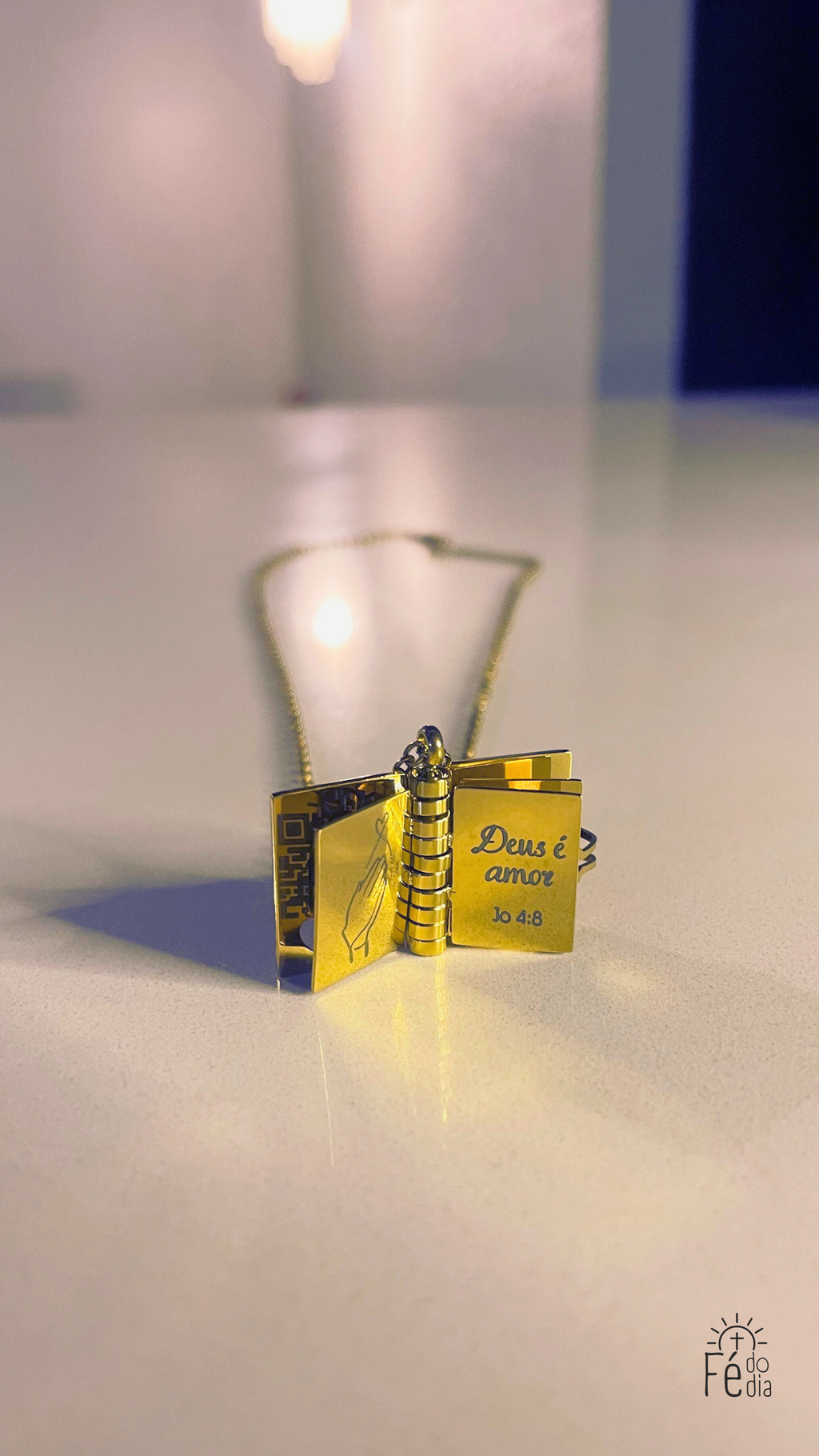 Pingente Feminino - Bíblia